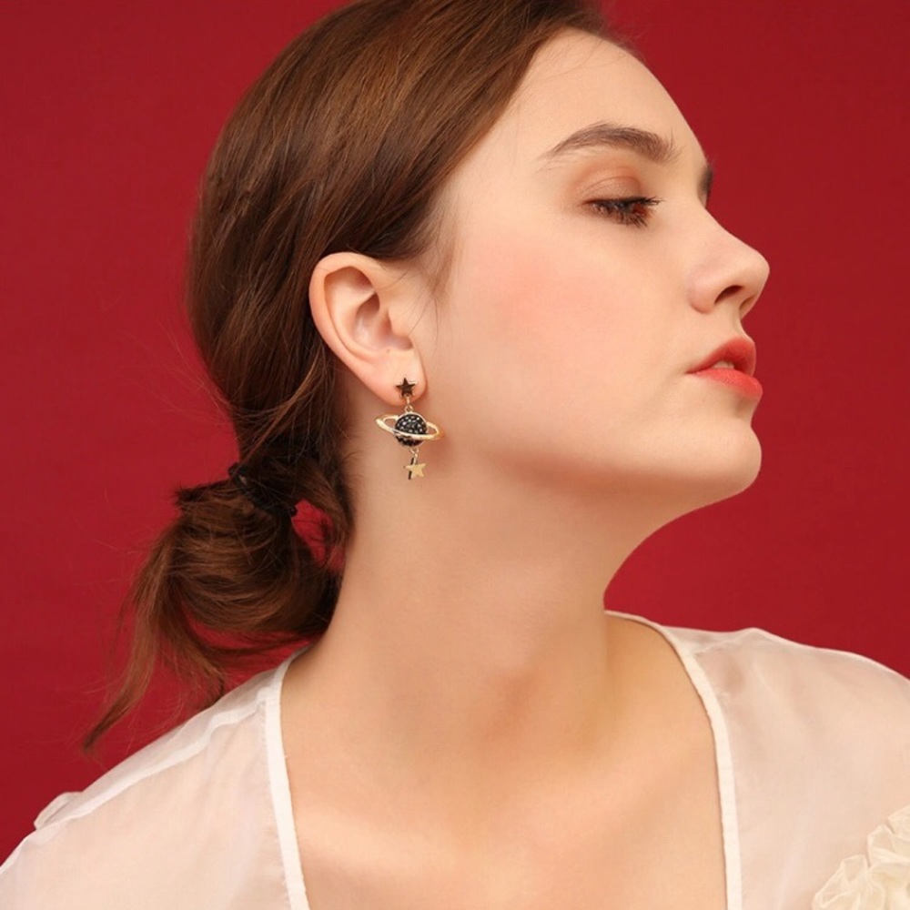 🆕 Moon Star Earring Set - Picture 7 of 9